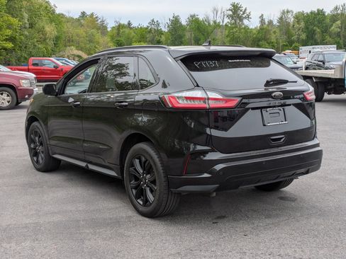 Certified 2022 Ford Edge SE w/ Black Appearance Package AWD/4WD image 4
