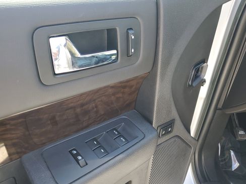 Used 2018 Ford Flex Limited image 20