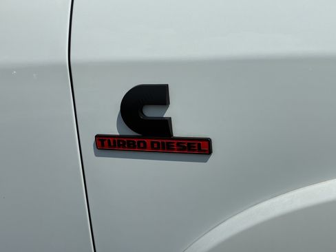 Used 2023 RAM 2500 Limited w/ Night Edition AWD/4WD image 8
