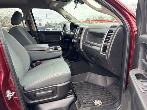 Used 2018 RAM 1500 Express w/ Express Value Package image 9