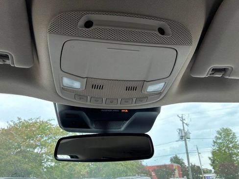 Used 2024 Ford Expedition XLT AWD/4WD image 18