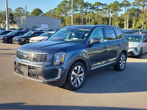 Used 2021 Kia Telluride S image 3