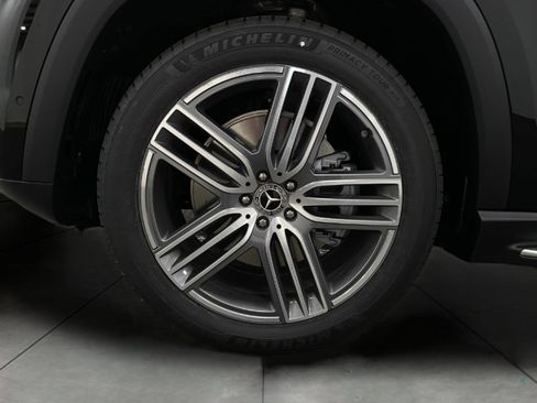 New 2026 Mercedes-Benz GLS 450 4MATIC image 13