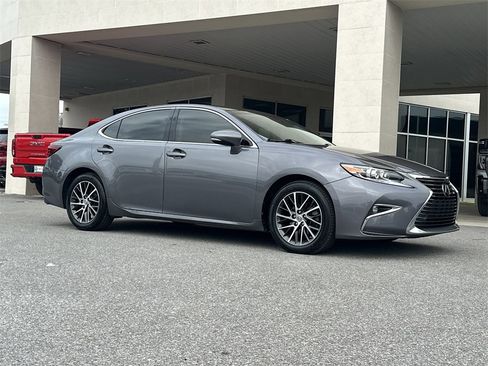 Used 2016 Lexus ES 350 image 9