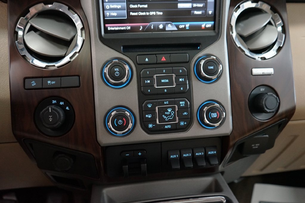 Used 2013 Ford F250 Lariat w/ Lariat Ultimate Pkg AWD/4WD image 38
