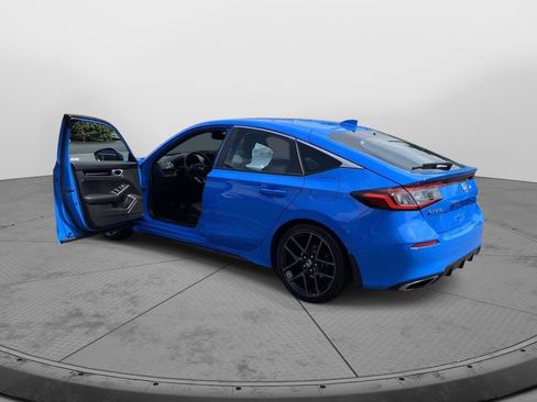 Used 2024 Honda Civic Sport Touring image 9