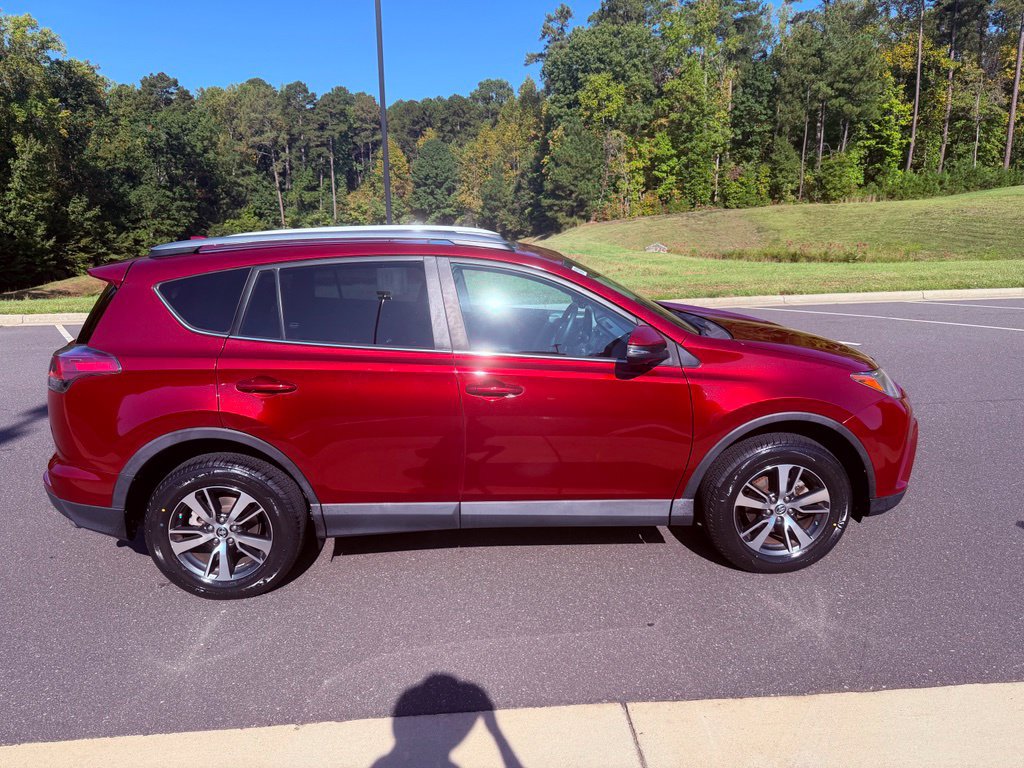 Used 2018 Toyota RAV4 XLE w/ Plus Extra Value Package AWD/4WD image 13