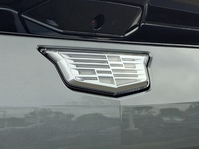 Used 2025 Cadillac Optiq Luxury 2 AWD/4WD image 29