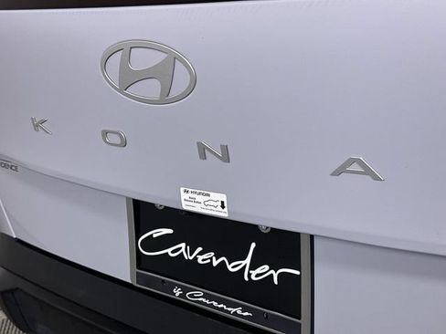 Used 2025 Hyundai Kona SEL AWD/4WD image 32