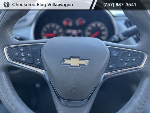 Used 2023 Chevrolet Malibu LS image 32