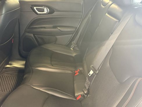 Used 2022 Jeep Compass Trailhawk w/ Trailhawk Convenience Group AWD/4WD image 24