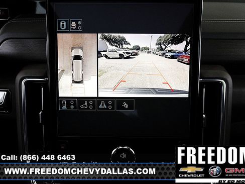 Used 2025 GMC Yukon XL Denali Ultimate AWD/4WD image 5