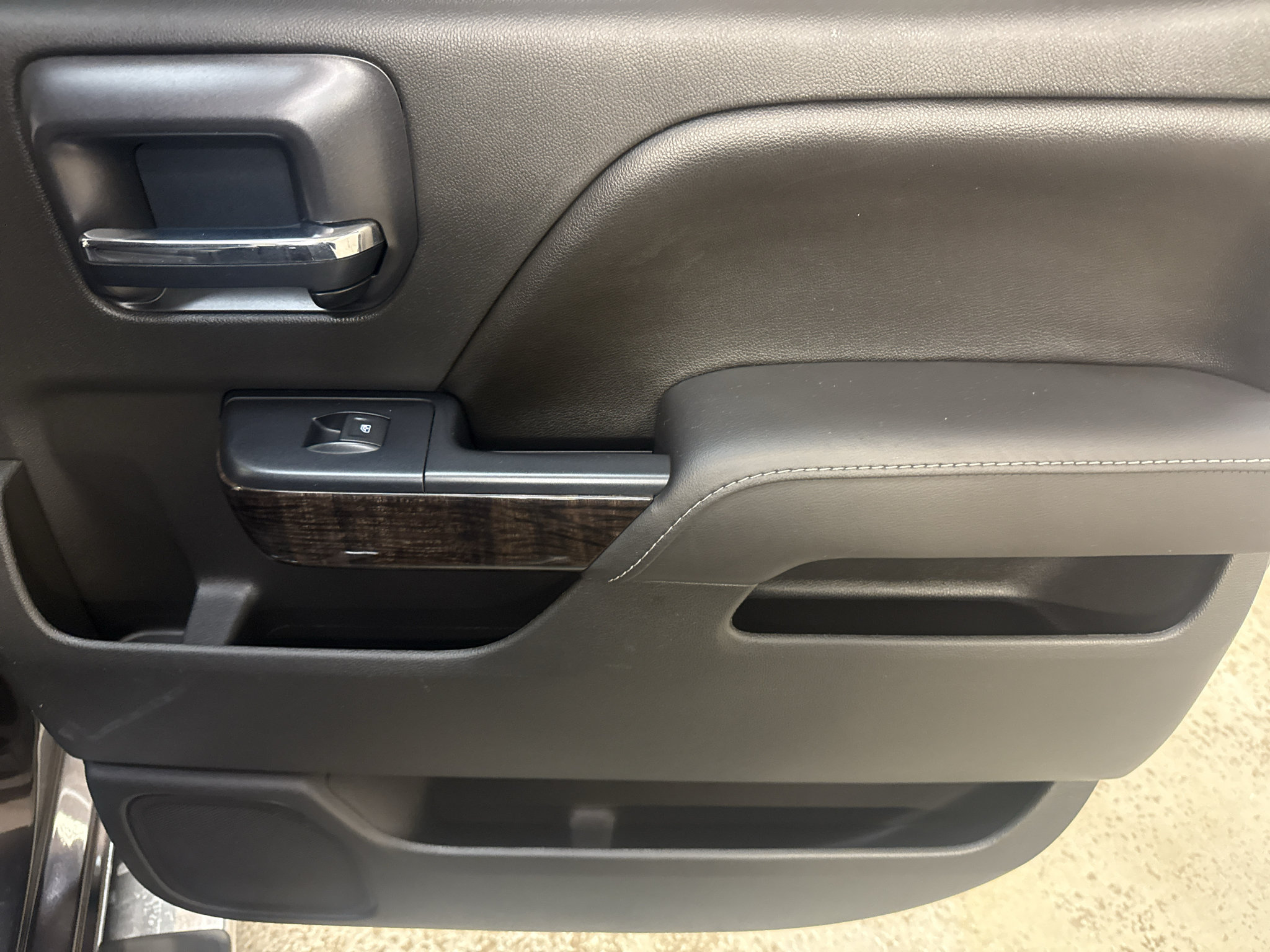 Used 2015 GMC Sierra 1500 Denali w/ Driver Alert Package AWD/4WD image 19