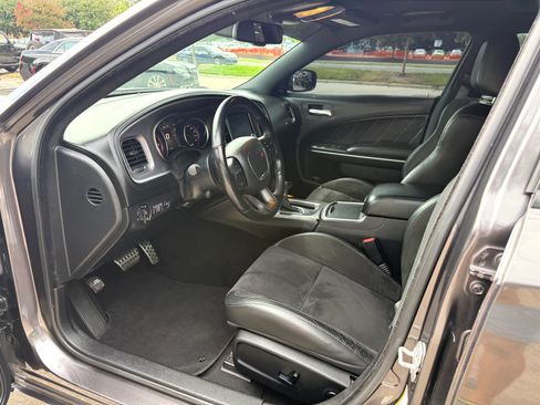 Used 2020 Dodge Charger Scat Pack w/ Plus Group RWD image 9
