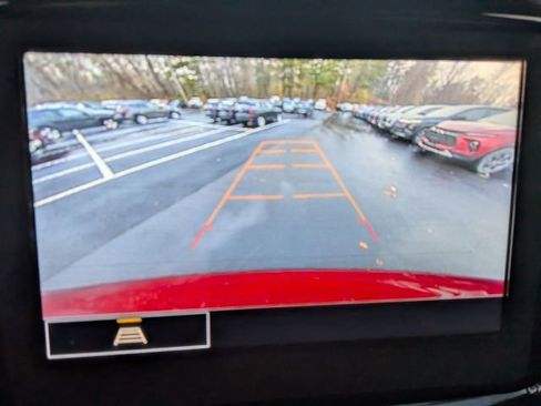 Certified 2023 Chevrolet Traverse LT image 24