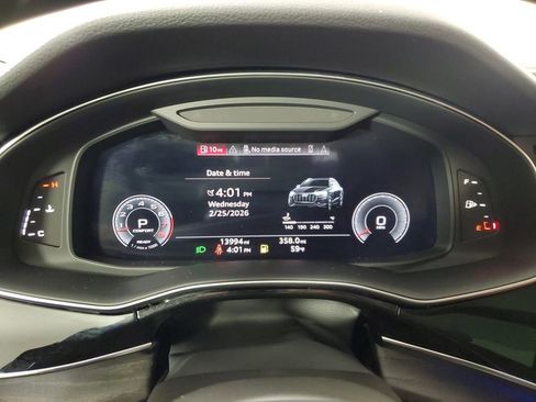 Used 2023 Audi Q8 Premium Plus image 27