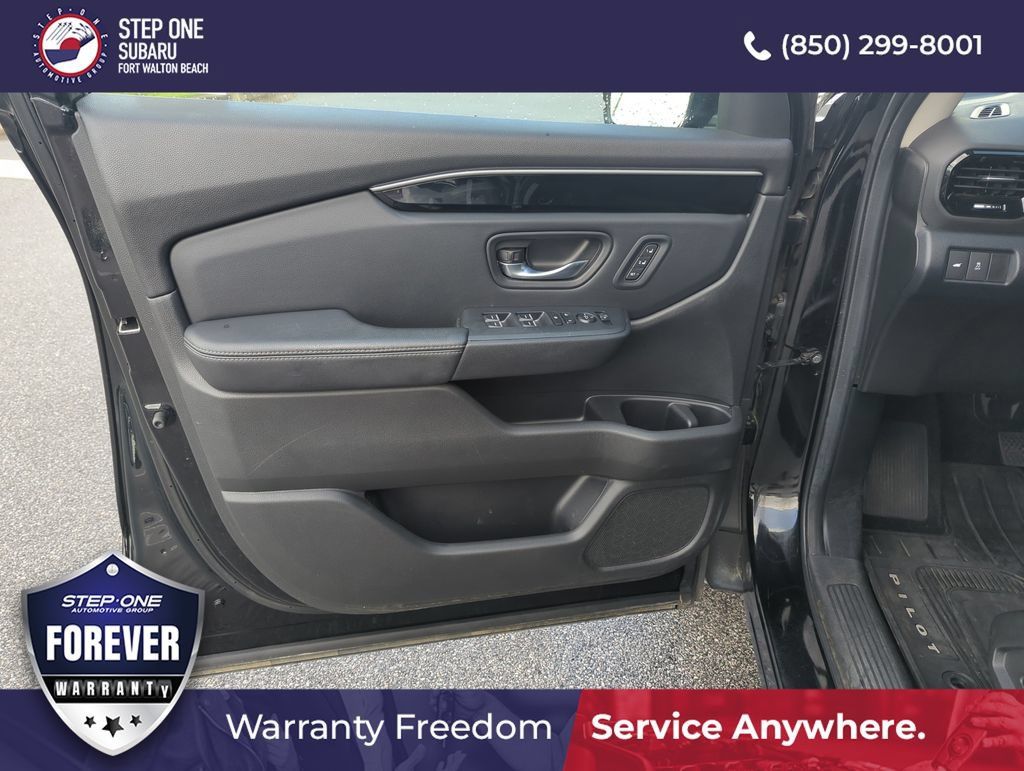 Used 2025 Honda Pilot EX-L image 18