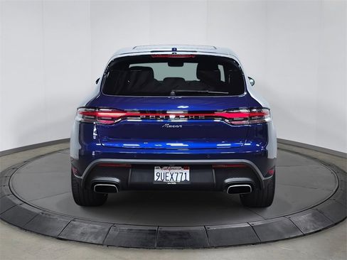 Certified 2025 Porsche Macan image 6
