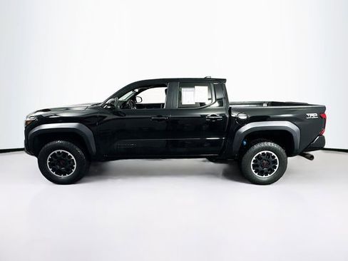 Used 2024 Toyota Tacoma TRD Off-Road image 4