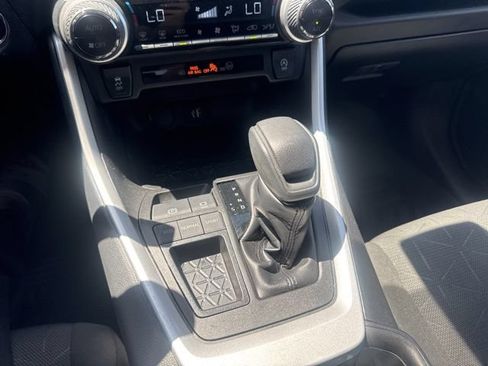 Used 2023 Toyota RAV4 XLE FWD image 31