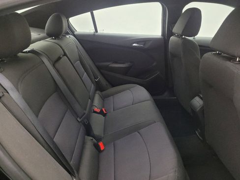 Used 2019 Chevrolet Cruze LT w/ Convenience Package FWD image 19