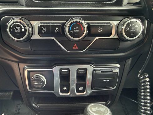 Used 2020 Jeep Wrangler Sport AWD/4WD image 42