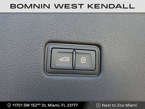 Used 2023 Audi SQ8 Prestige w/ Prestige Package image 13