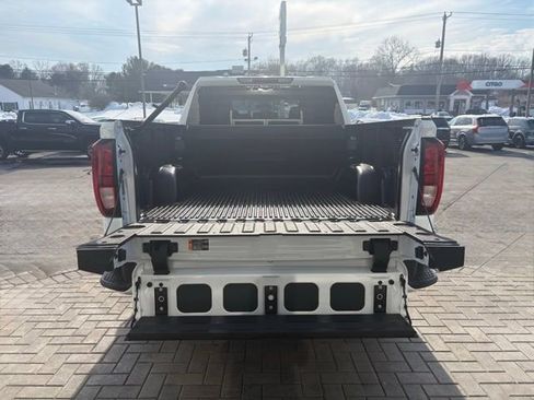 Used 2023 GMC Sierra 1500 Elevation image 13