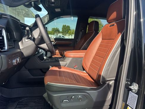 Used 2026 GMC Sierra 3500 Denali Ultimate AWD/4WD image 8