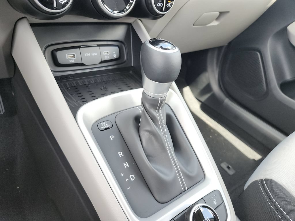 New 2026 Hyundai Venue SEL FWD image 31