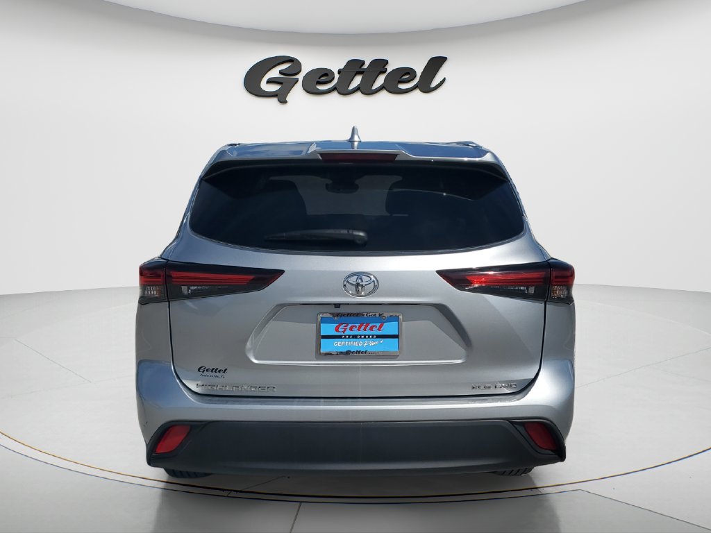 Used 2025 Toyota Highlander XLE AWD/4WD image 6