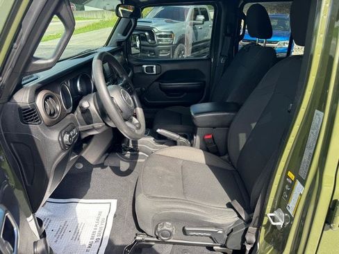 Used 2020 Jeep Wrangler Unlimited Sport AWD/4WD image 13