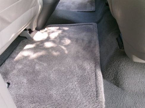 Used 2003 Toyota Sequoia SR5 RWD image 36