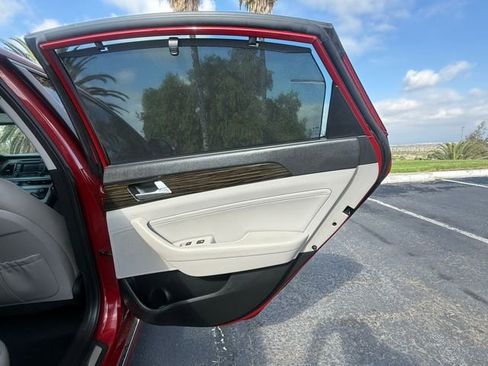 Used 2016 Hyundai Sonata Limited image 13