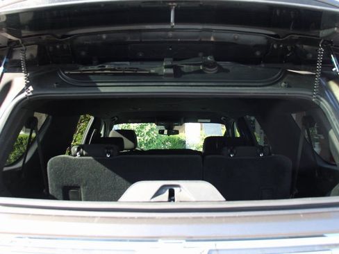 Used 2021 Chevrolet Suburban LS w/ Driver Alert Package image 8