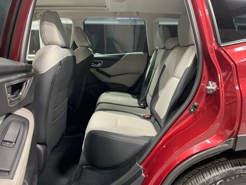 Used 2023 Subaru Forester Premium AWD/4WD image 39