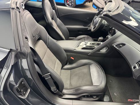 Used 2019 Chevrolet Corvette Z06 RWD image 17