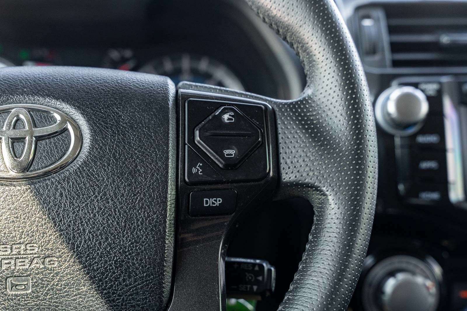 Used 2018 Toyota 4Runner TRD Off-Road Premium AWD/4WD image 27
