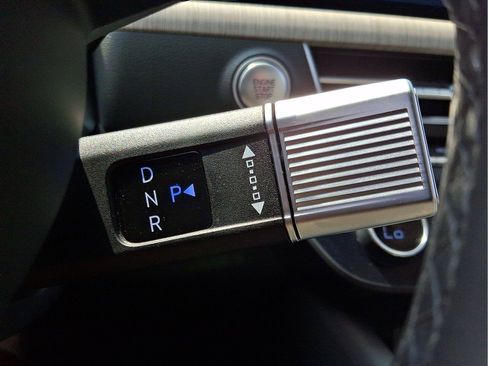 Used 2025 Hyundai Sonata Limited FWD image 13