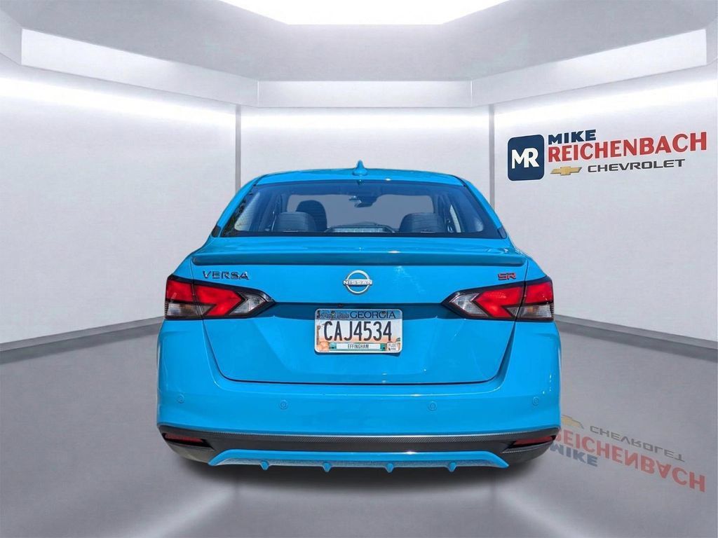 Used 2025 Nissan Versa SR FWD image 5