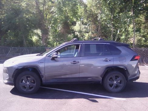Used 2021 Toyota RAV4 XSE AWD/4WD image 7