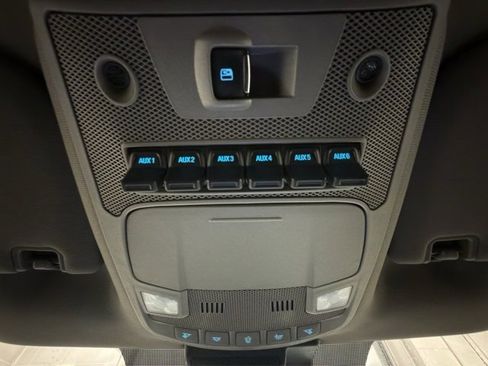 Used 2020 Ford F350 Lariat w/ Chrome Package image 21