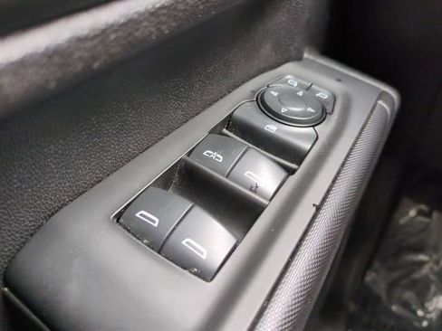 Used 2024 GMC Sierra 3500 Pro w/ Convenience Package image 27