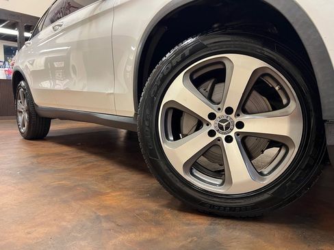 Used 2017 Mercedes-Benz GLC 300 image 41
