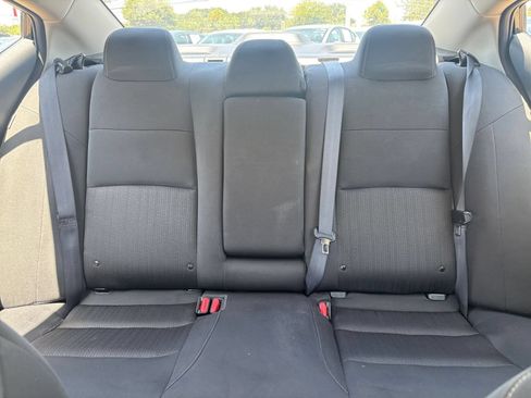 Used 2025 Nissan Altima 2.5 SV FWD image 37