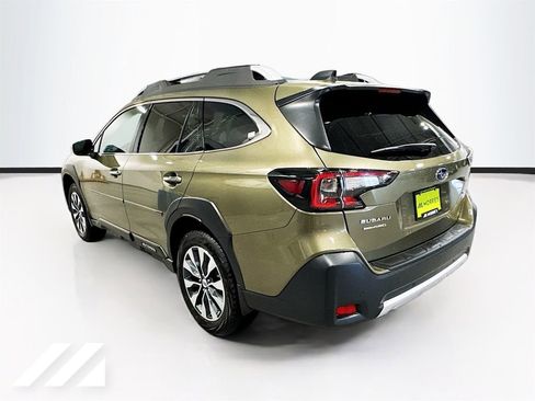 Used 2023 Subaru Outback Touring image 7