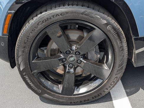 Used 2024 Land Rover Defender 110 X-Dynamic SE AWD/4WD image 15
