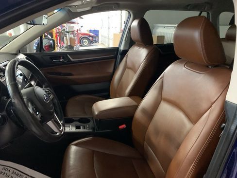 Used 2017 Subaru Outback 2.5i Touring image 14