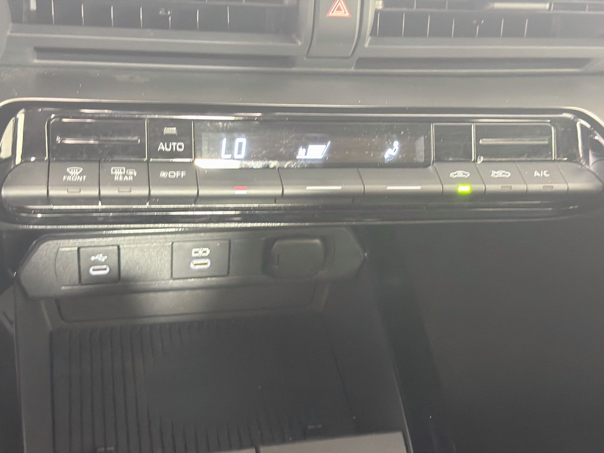 Used 2024 Toyota Prius LE FWD image 22