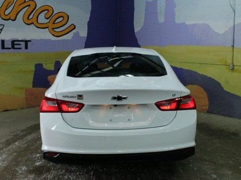 Used 2023 Chevrolet Malibu LT FWD image 3